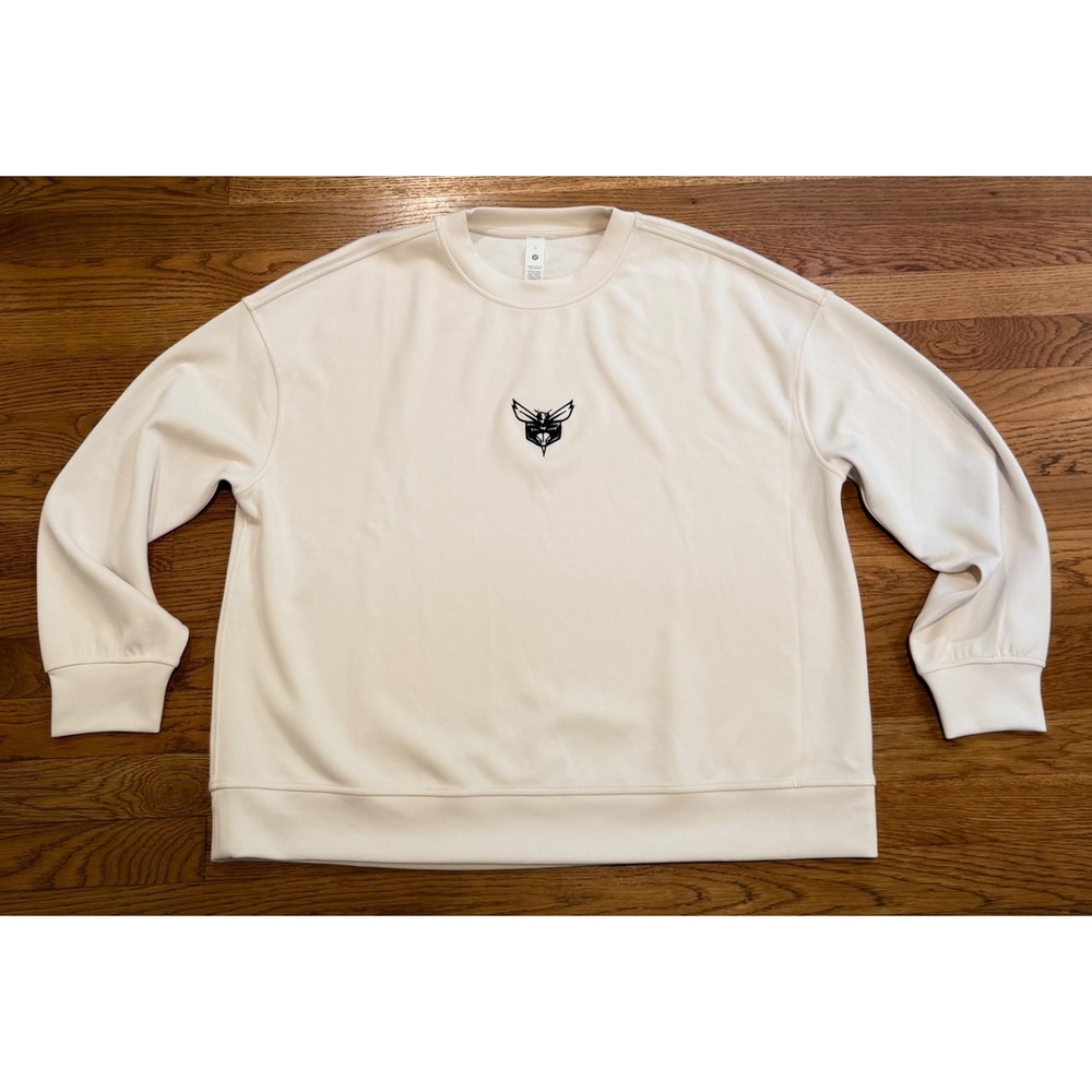 Lululemon Softstreme Oversized Crewneck Charlotte Hornets Pullover Light Ivory L